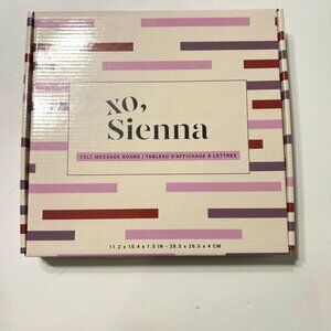 XO Sienna Felt Message Board With Letters  10x10"‎  Black & Natural